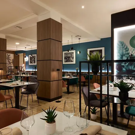 Radisson 4*