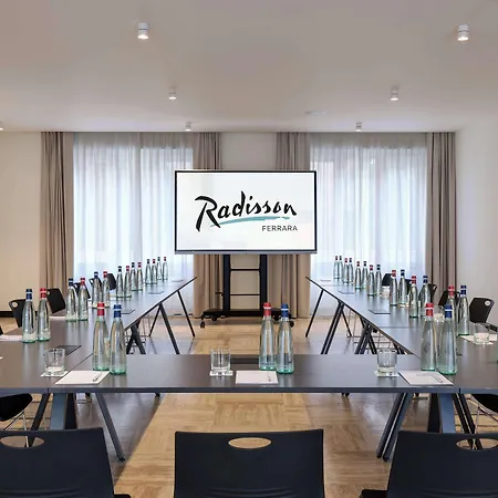酒店 Radisson 4*